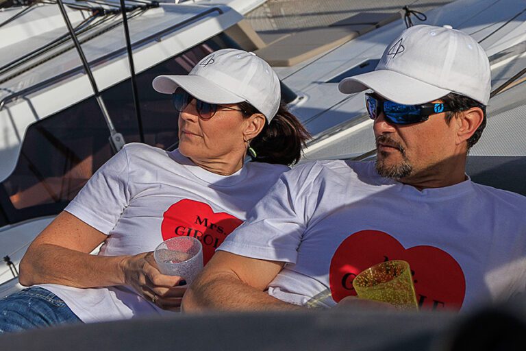 Mylène et Pierrick, vos hôtes sur le catamaran