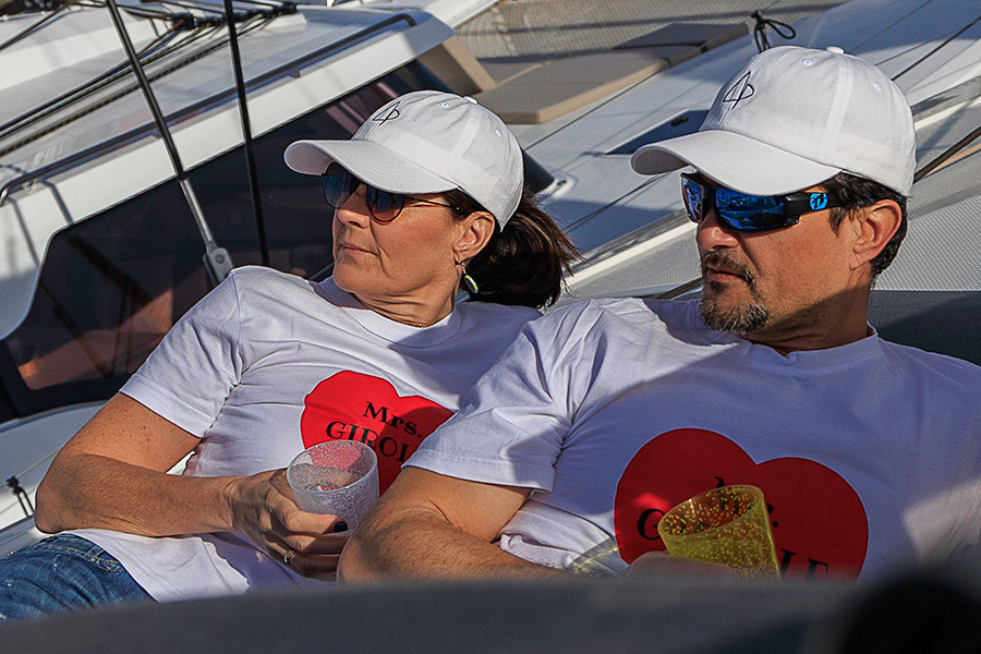 Mylène et Pierrick, vos hôtes sur le catamaran