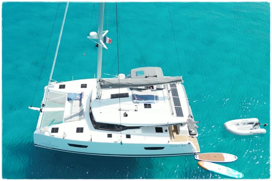 catamaran croisiere vue drone plage argent Porquerolles